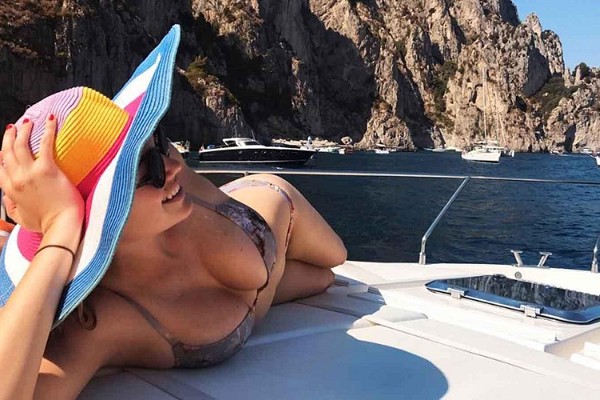 你看起來很貴，我可以和你玩嗎？