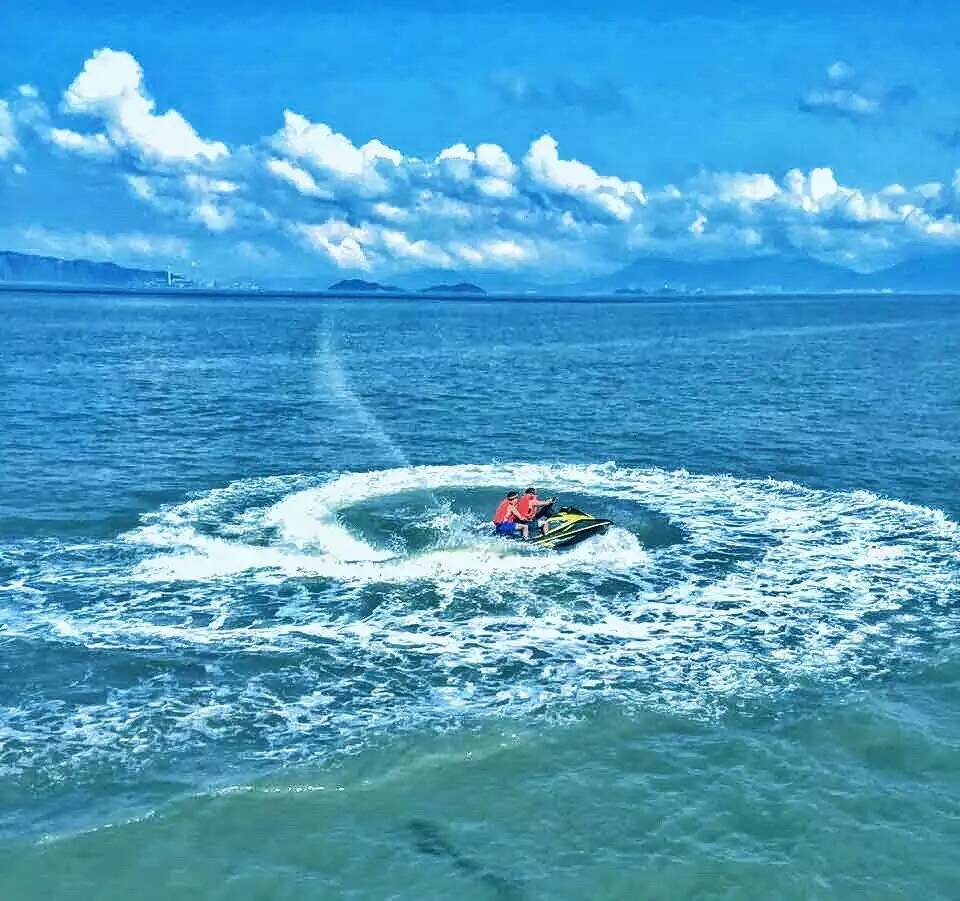 你愛上游艇，就更應該愛上摩托艇！