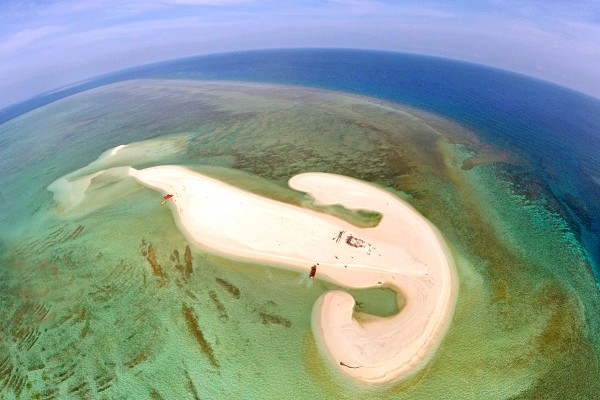 你好，這里是富饒的西沙群島。